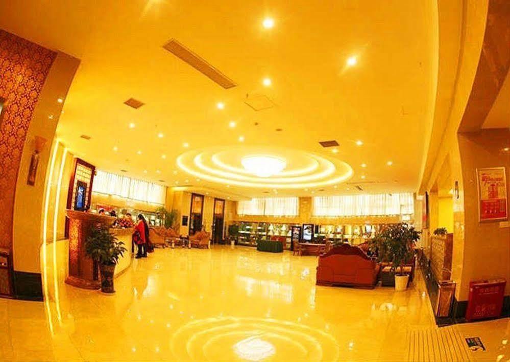 New Beacon Runfeng International Hotel Vuhan Dış mekan fotoğraf
