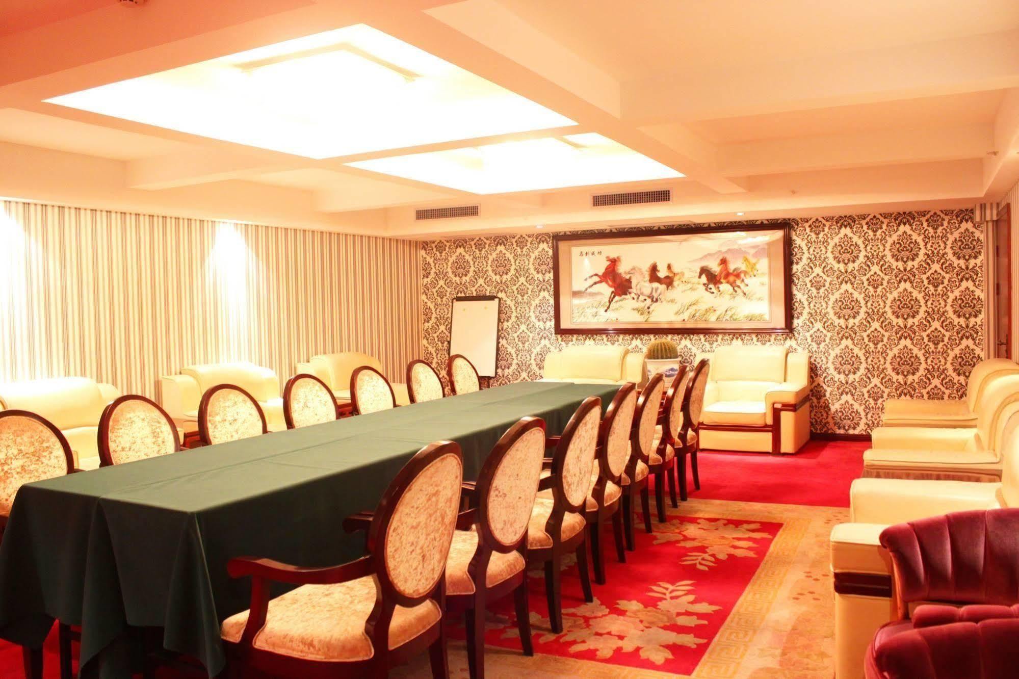 New Beacon Runfeng International Hotel Vuhan Dış mekan fotoğraf