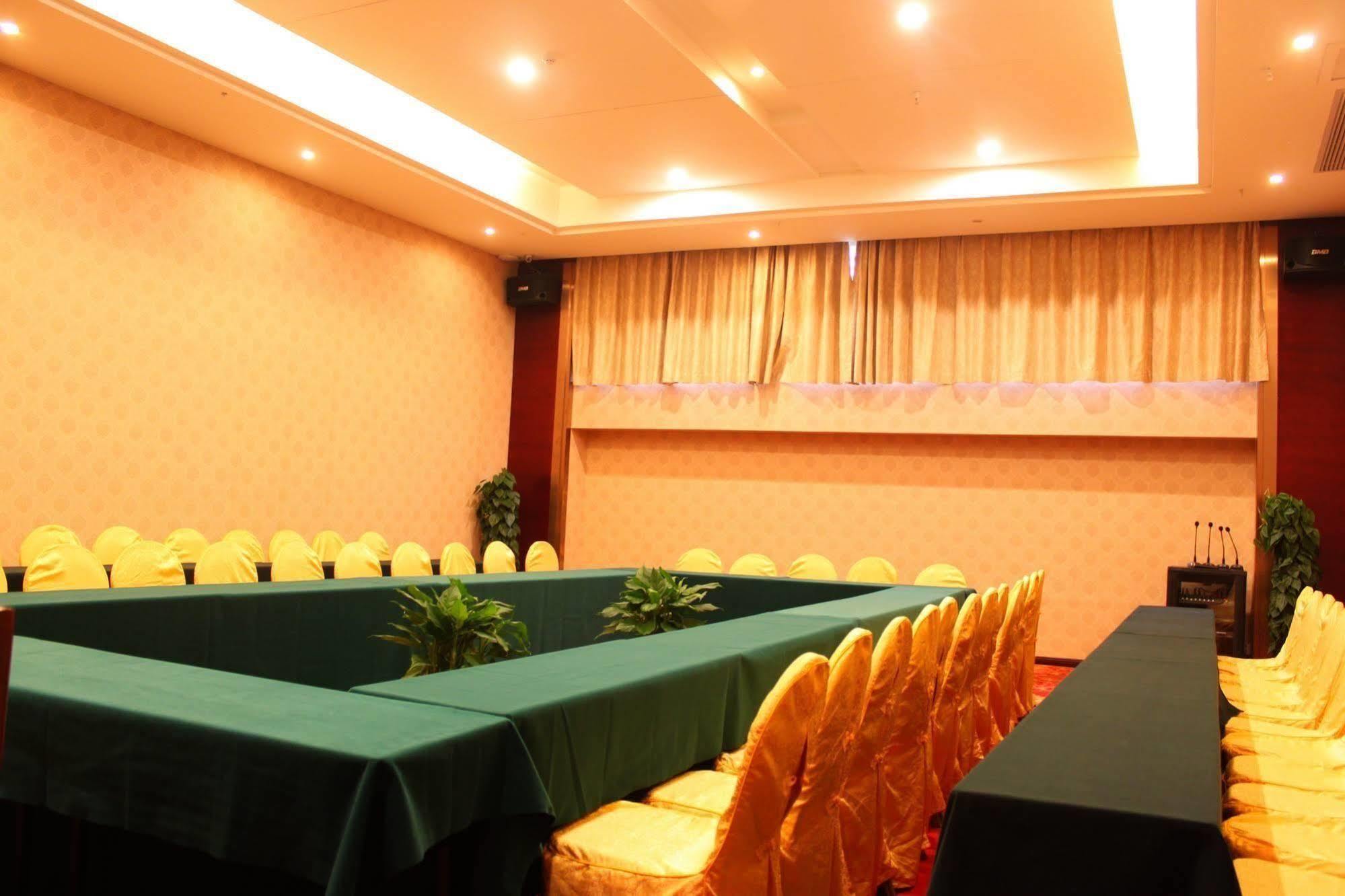 New Beacon Runfeng International Hotel Vuhan Dış mekan fotoğraf