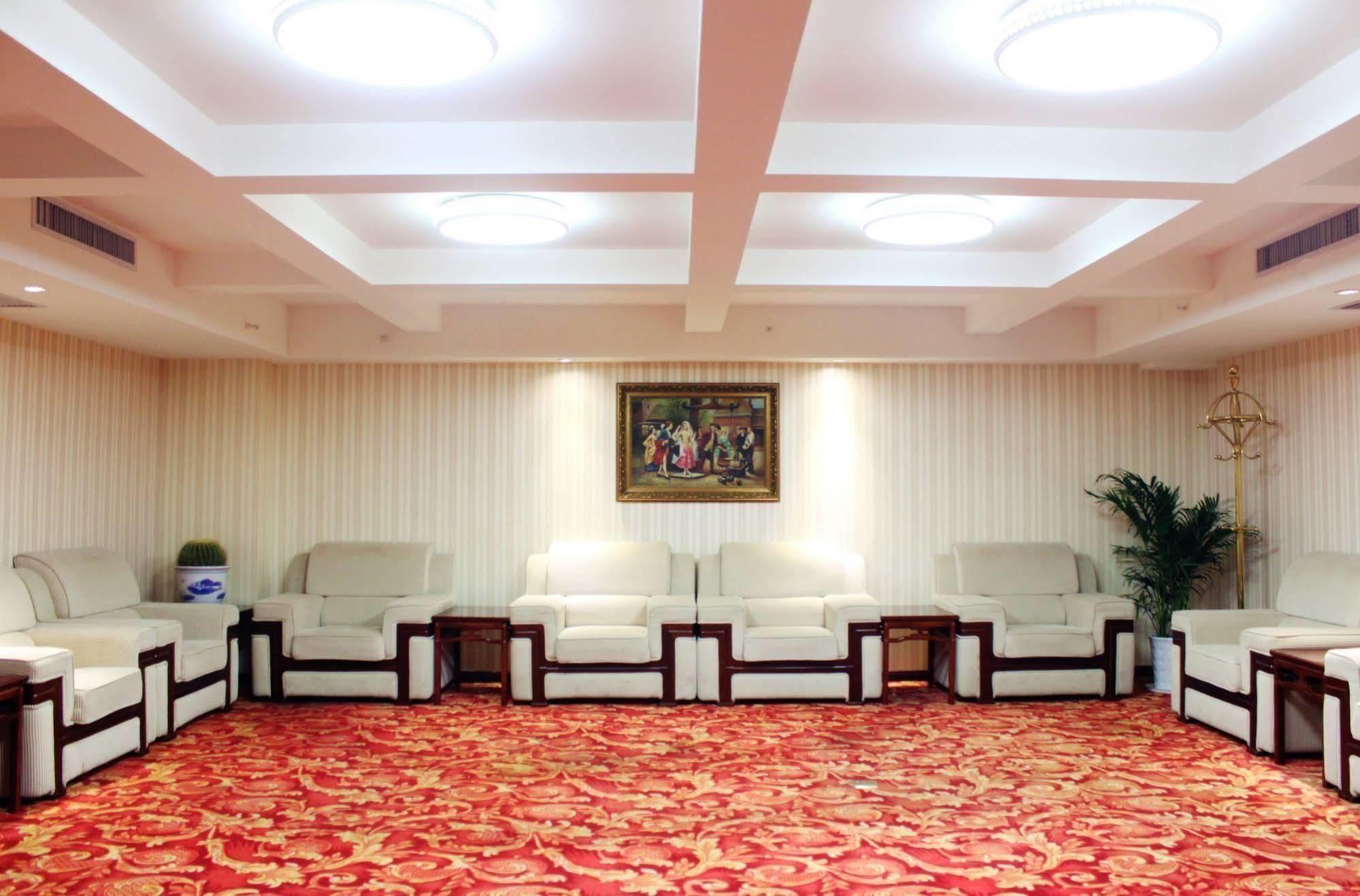 New Beacon Runfeng International Hotel Vuhan Dış mekan fotoğraf