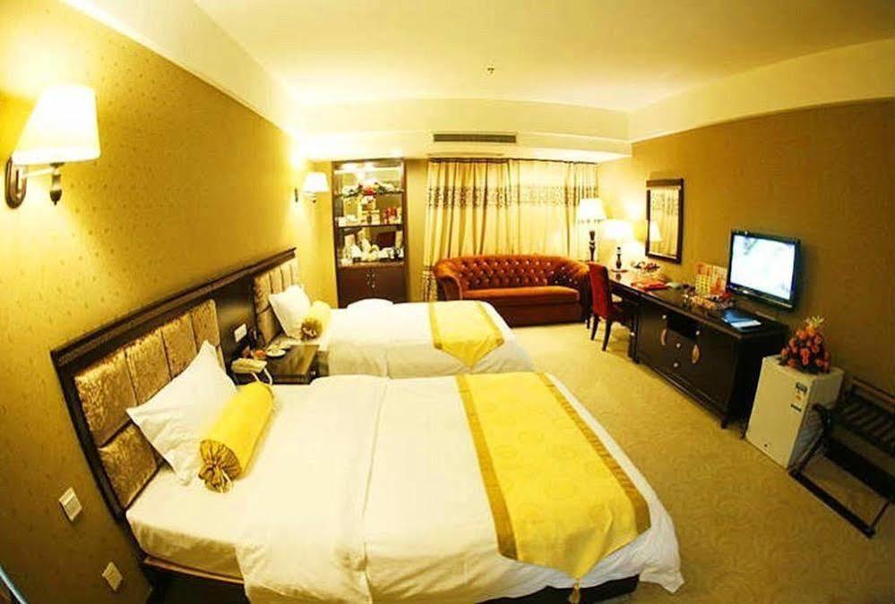 New Beacon Runfeng International Hotel Vuhan Dış mekan fotoğraf
