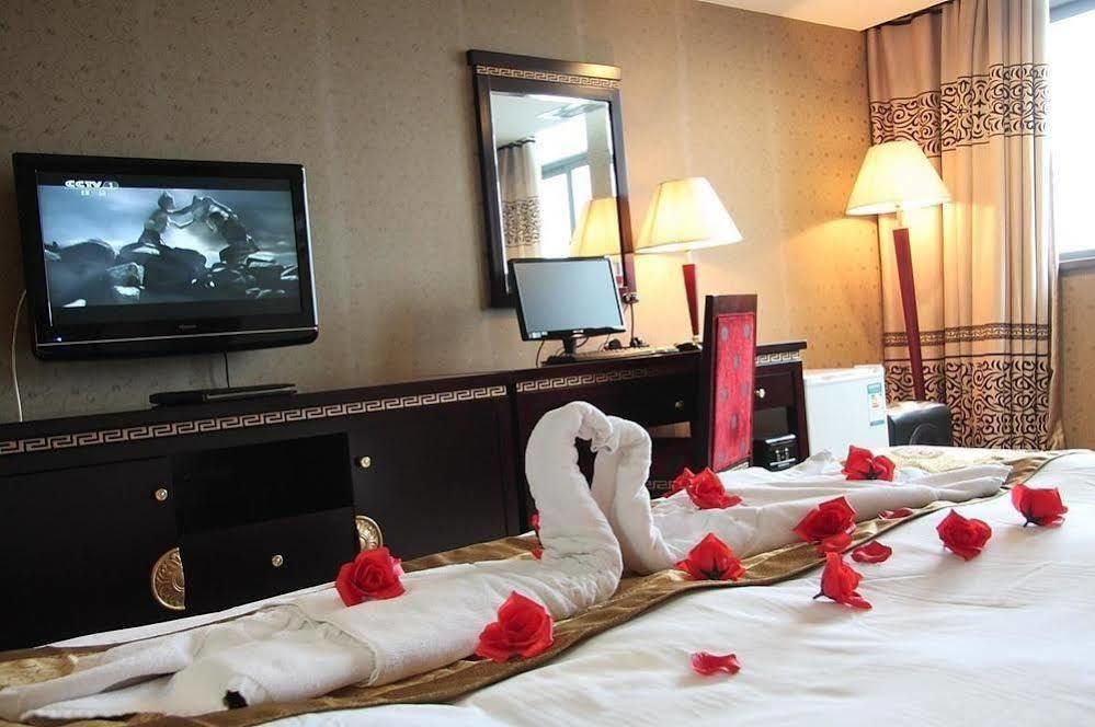 New Beacon Runfeng International Hotel Vuhan Dış mekan fotoğraf