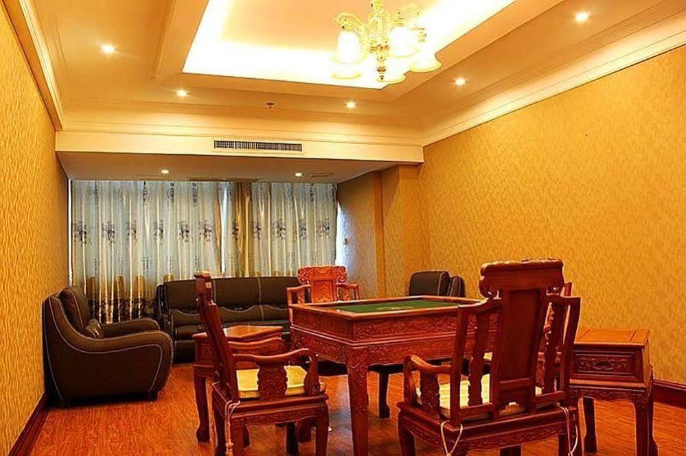 New Beacon Runfeng International Hotel Vuhan Dış mekan fotoğraf